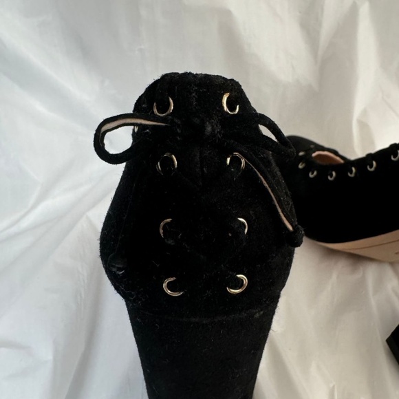 Karl Lagerfeld Paris Black Suede Block Heel Pumps with Grommet Trim – Size 9 - Picture 6 of 12